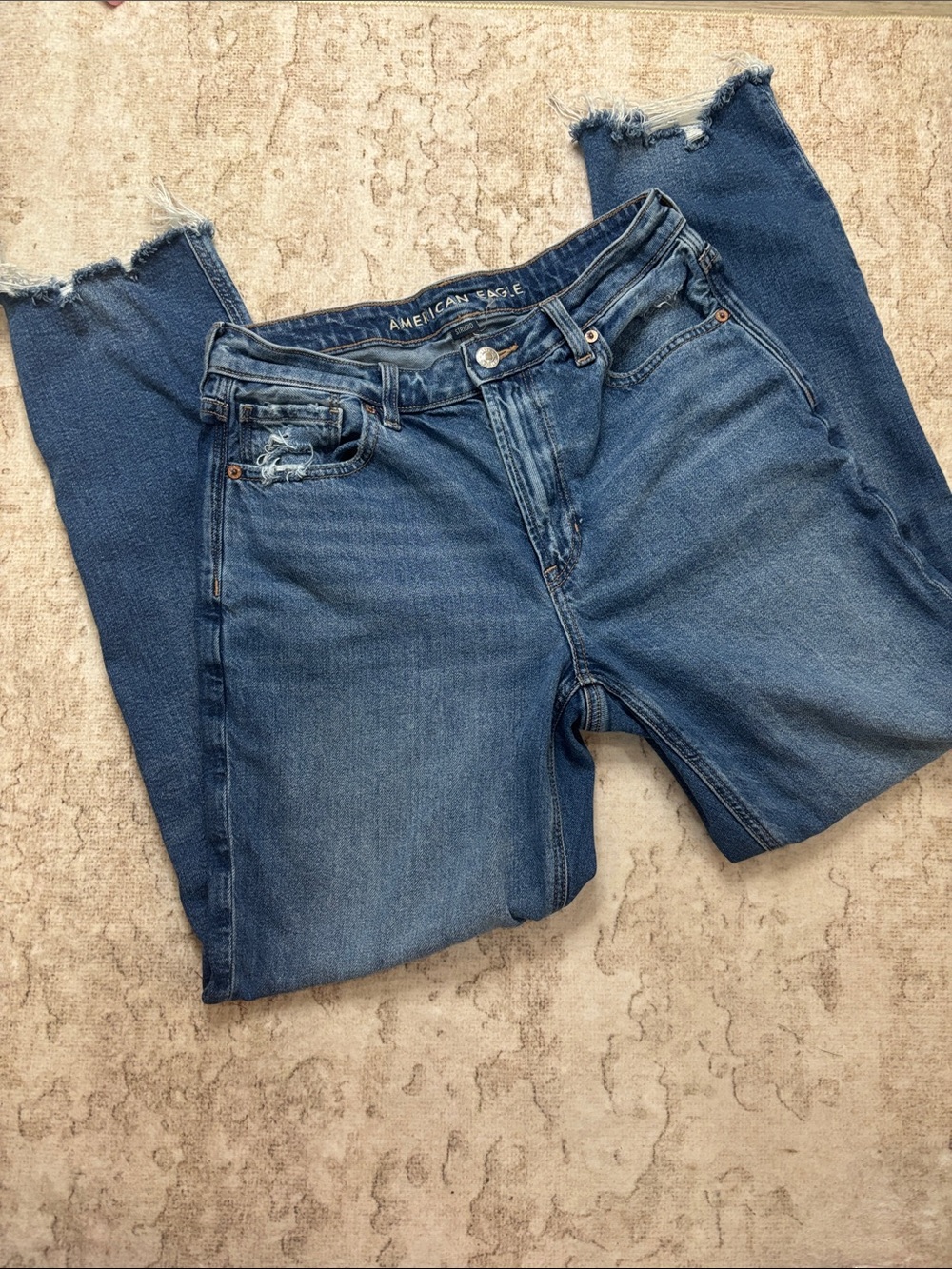 American Eagle Women’s Mom Jean